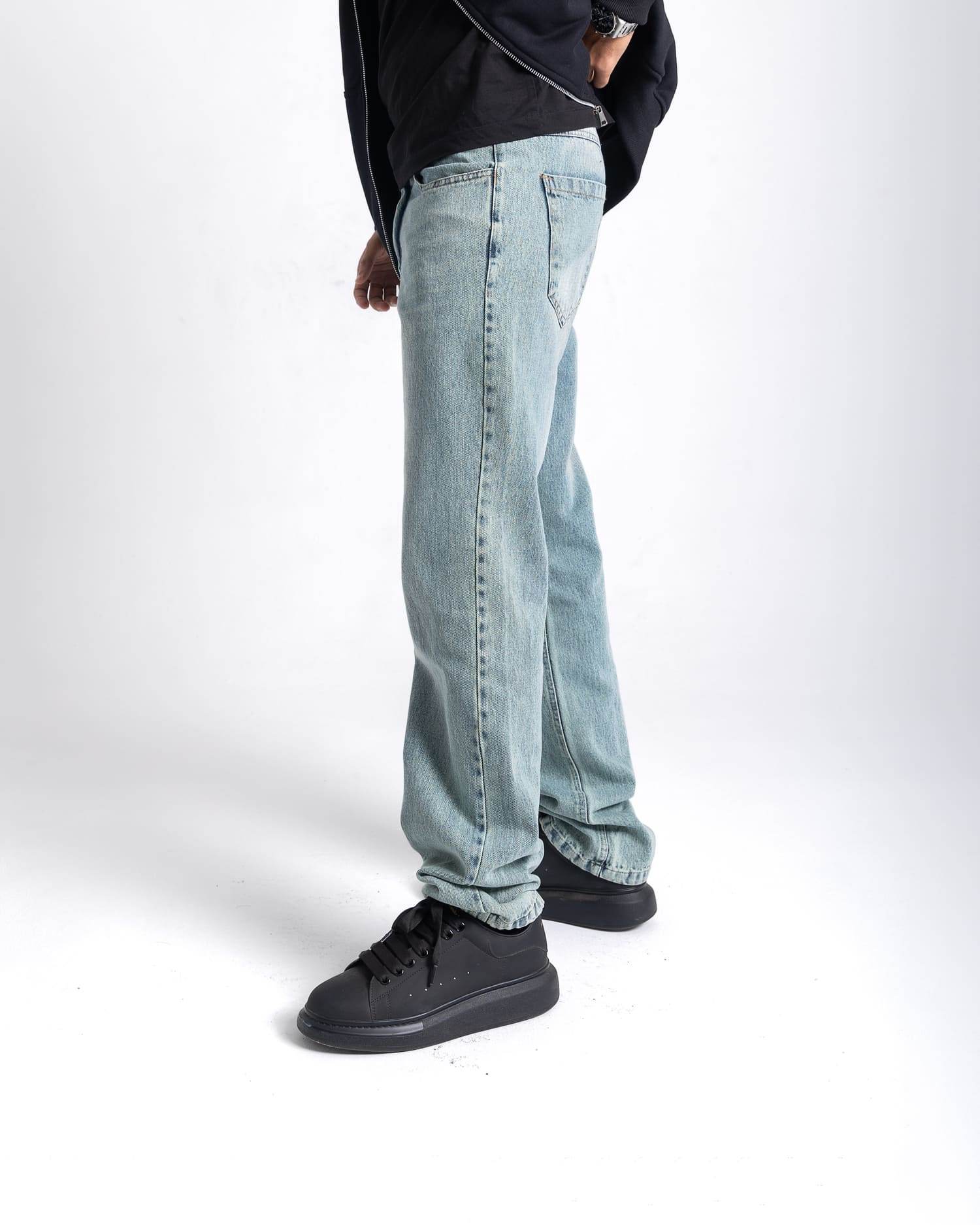 Light-Wash Jeans - FAIR & SQUARE